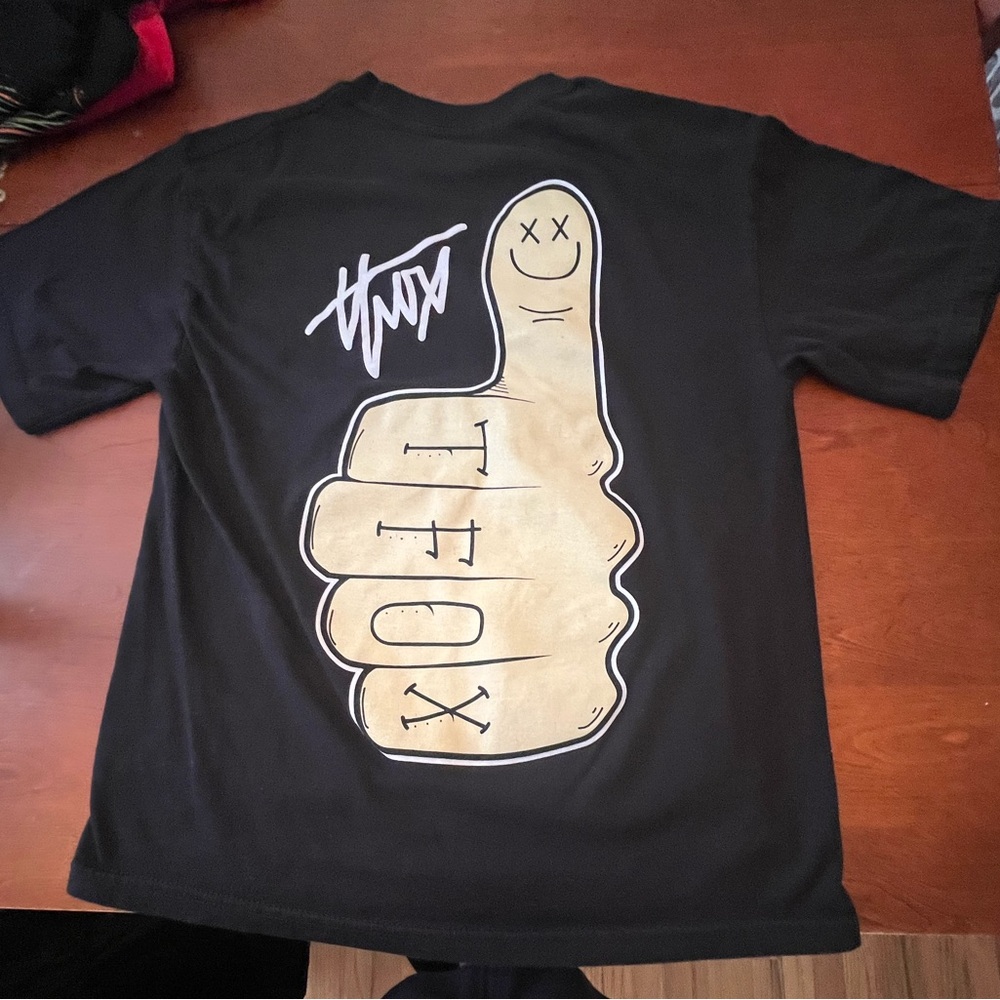 T-Fox Brand Authentic “Thumbs Up” Shirt- Boys Medium